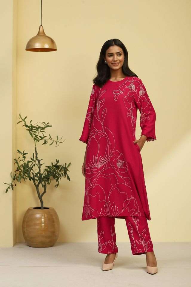 Printed-Rayon-Round-Neck-Women-s-Kurta-Set