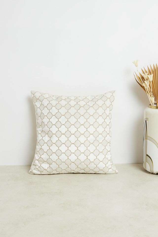 Solitaire-Lurex-Spade-Off-White-Cushion-Cover-40x40-CC
