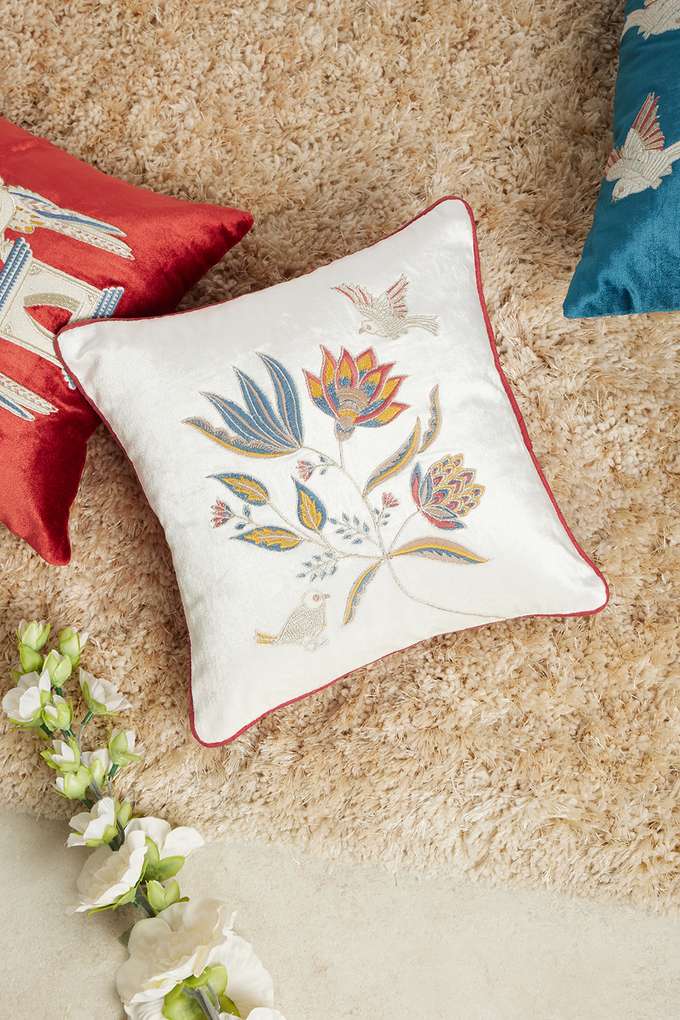Kalamkari-Floral-Bunch-Ivory-Cushion-Cover-30x30-CC