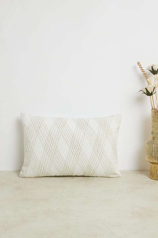 Golden-Garden-Lurex-Pintuck-Ntrl-Cushion-Cover-30x45-CC