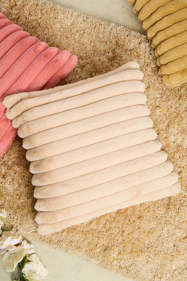 Blaire-Ribbed-Fur-Ivory-45x45-cm-Cushion-Cover