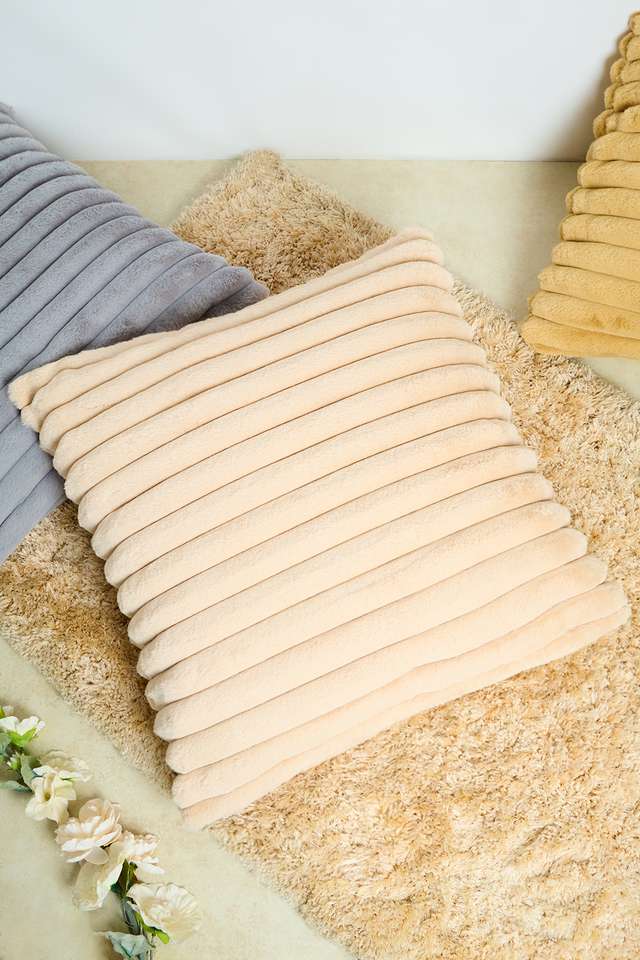 Blaire-Ribbed-Fur-Ivory-60x60-cm-Cushion-Cover
