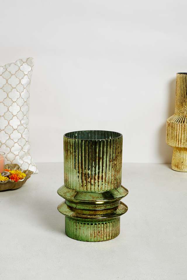 Poetic-Botanicals-Gold-Rib-Stout-Vase