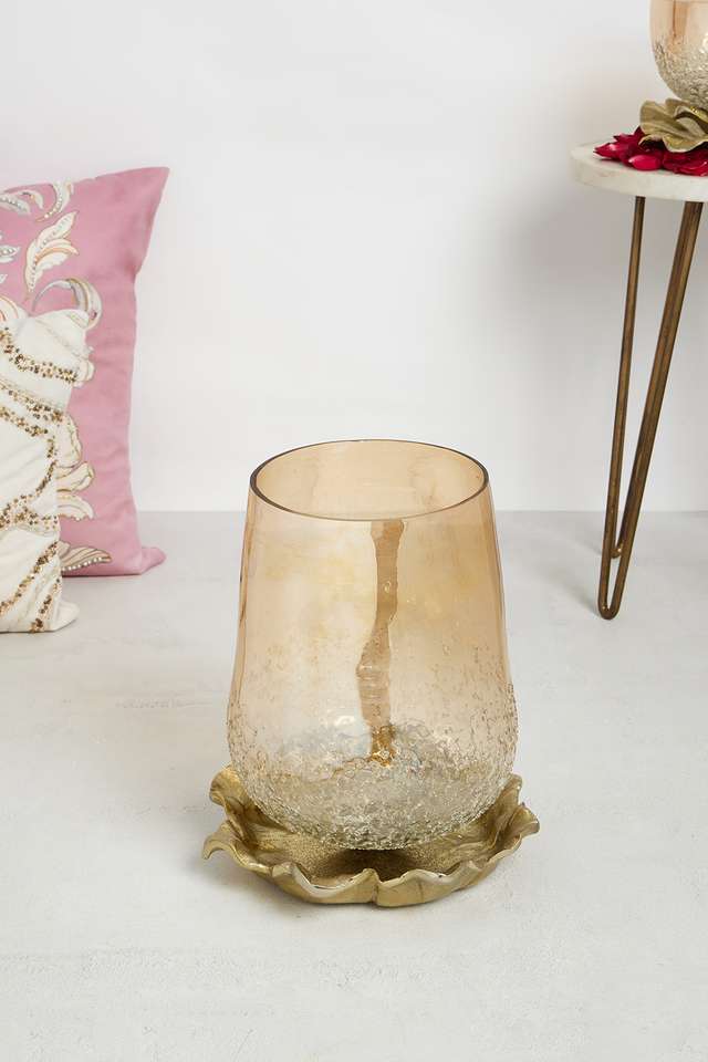 Golden-Garden-Hurricane