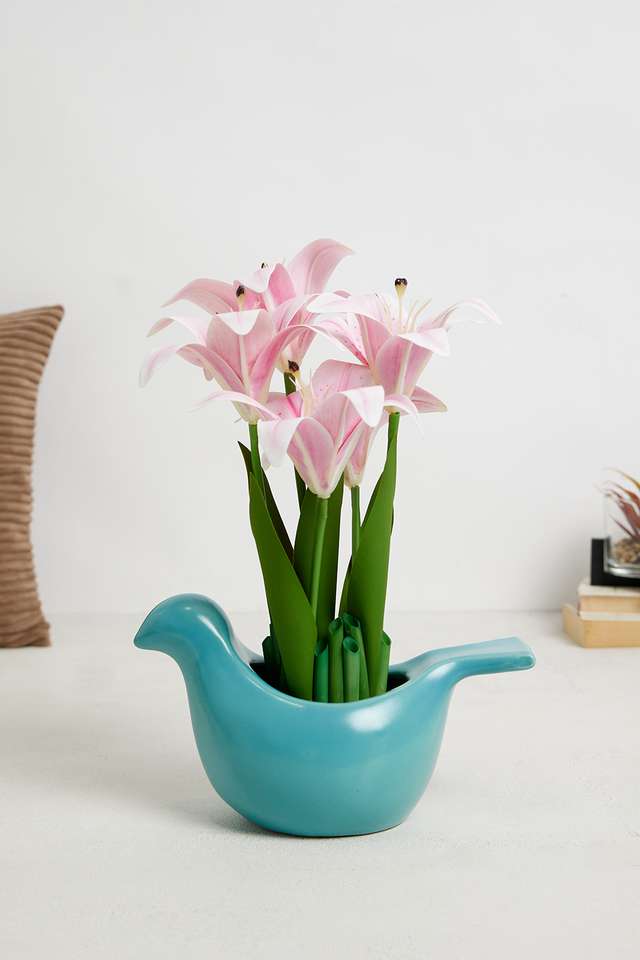 Lavender-Lily-Flower-Bunch