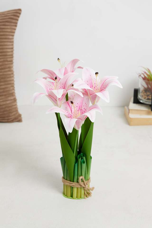 Lavender-Lily-Flower-Bunch