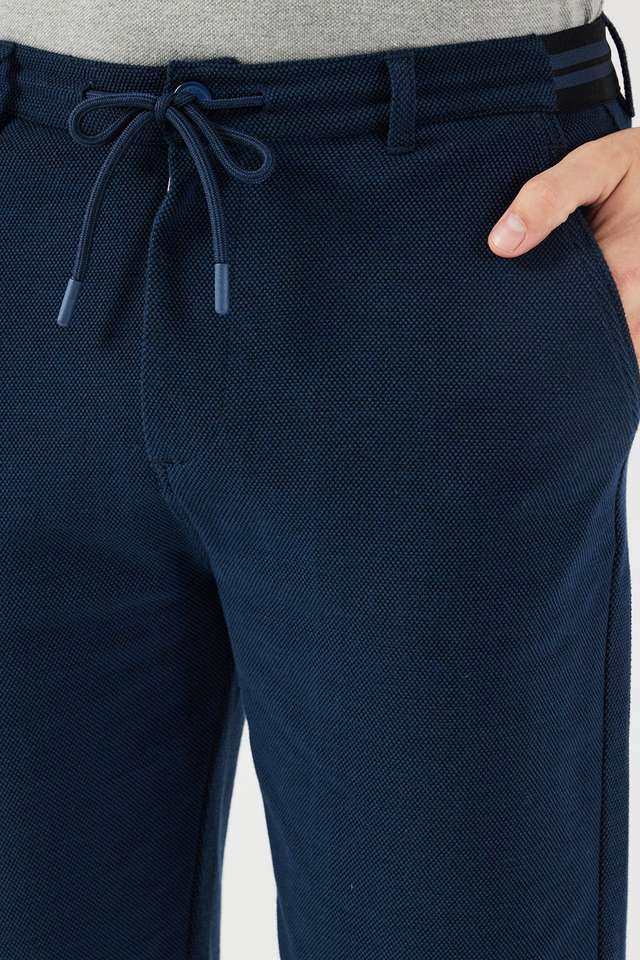 Textured-Cotton-Men-s-Shorts