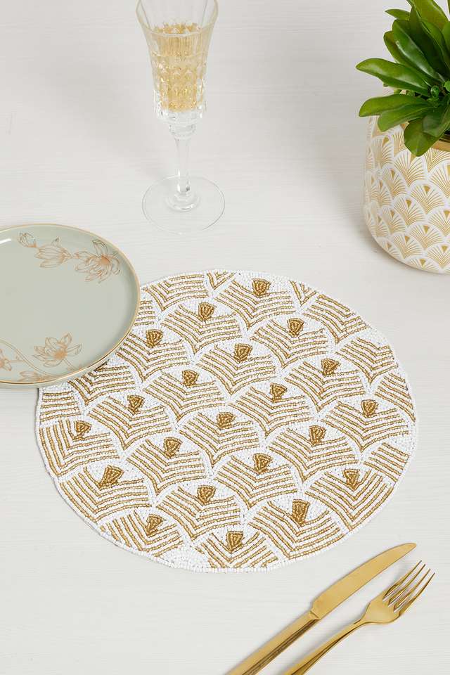 Solitaire-Deco-Beaded-Placemat-Gold