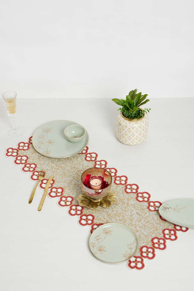 Solitaire-Scallop-Beaded-Runr-Gold-33X90-cm