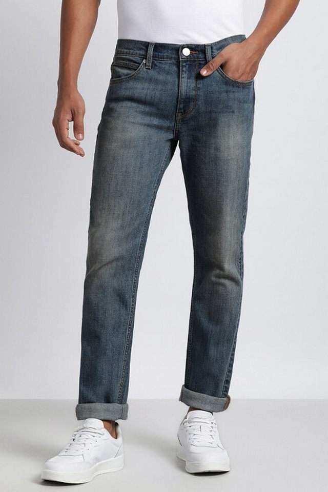 Light-Wash-Blended-Fabric-Tapered-Fit-Men-s-Jeans