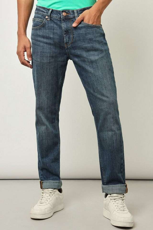 Light-Wash-Cotton-Blend-Tapered-Fit-Men-s-Jeans