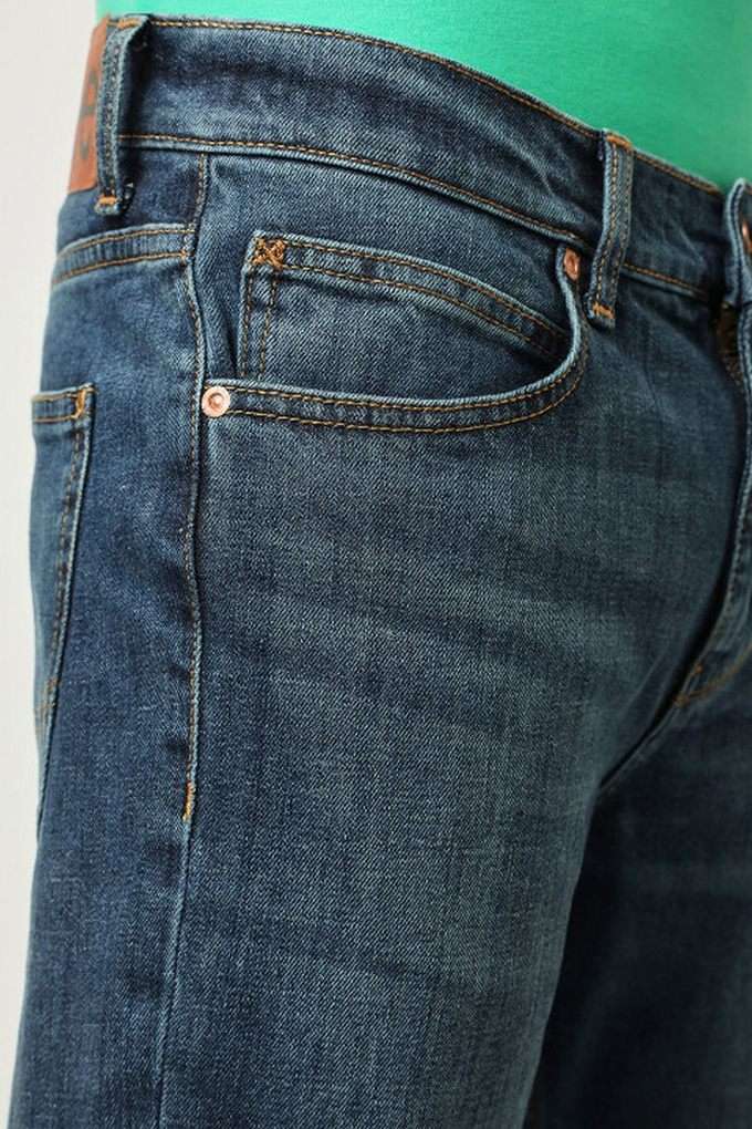 Light-Wash-Cotton-Blend-Tapered-Fit-Men-s-Jeans