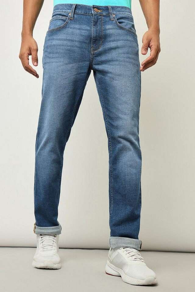 Light-Wash-Cotton-Blend-Tapered-Fit-Men-s-Jeans
