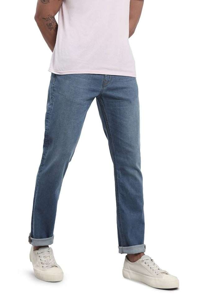 Light-Wash-Blended-Fabric-Tapered-Fit-Men-s-Jeans