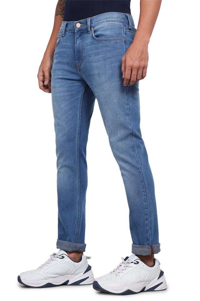Light-Wash-Blended-Fabric-Tapered-Fit-Men-s-Jeans