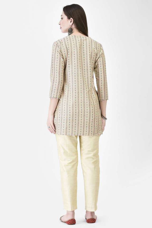 Printed-Silk-V-Neck-Women-s-Straight-Kurta