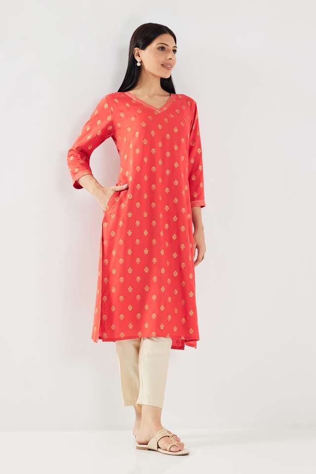 Floral-Rayon-V-Neck-Women-Fusion-Wear-Kurta