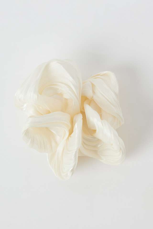 Hair-Scrunchy---Beige