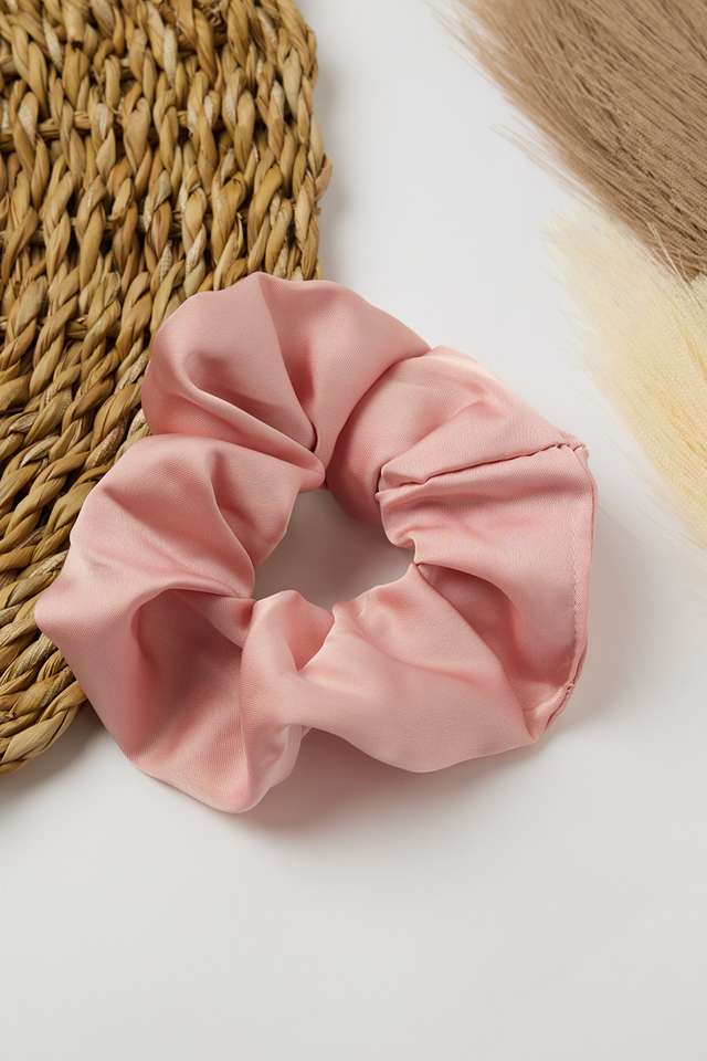Hair-Scrunchy---Pink