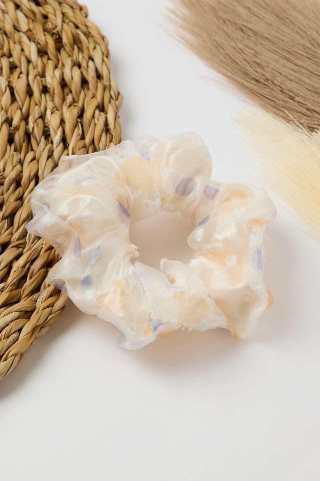 Hair-Scrunchy---Beige