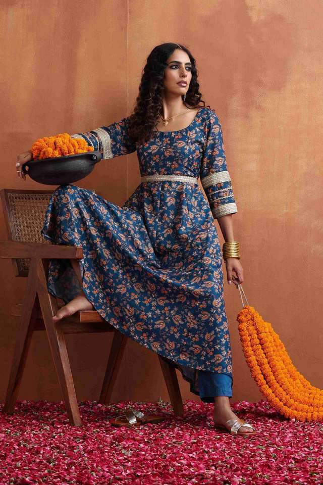 Floral-Viscose-Flared-Fit-Women-s-Kurta-Set
