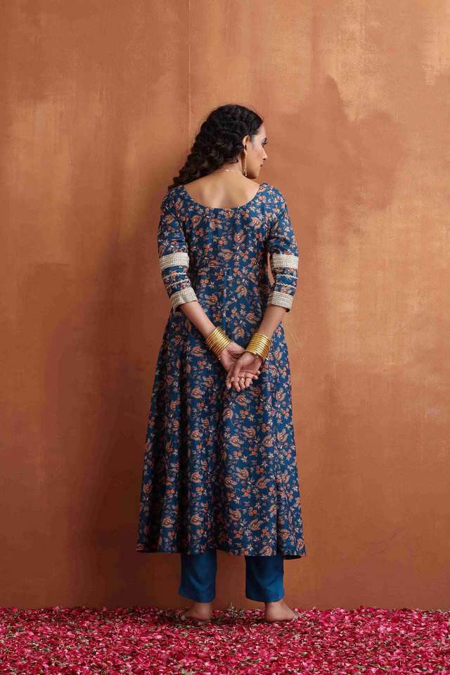 Floral-Viscose-Flared-Fit-Women-s-Kurta-Set