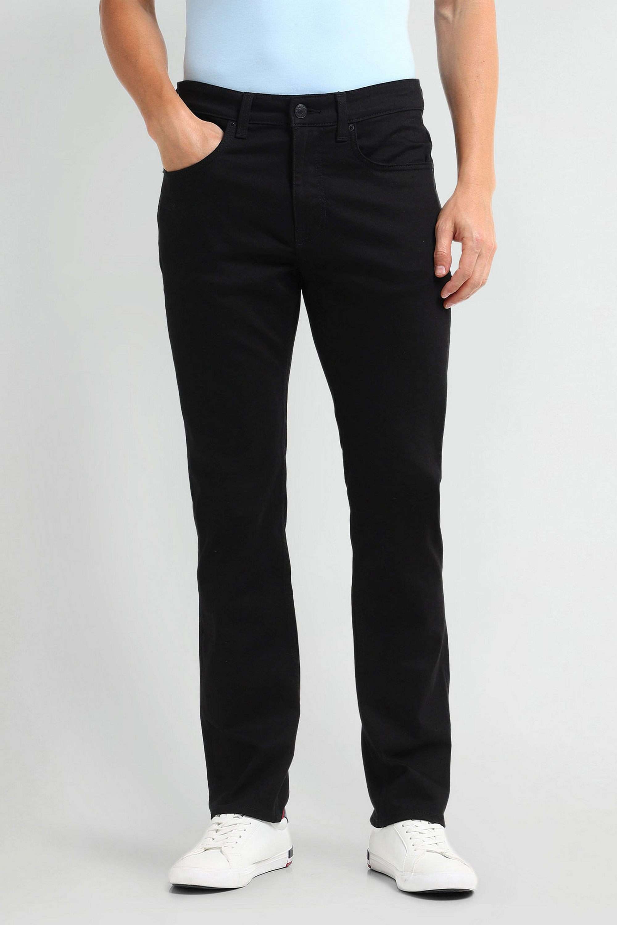 Light-Wash-Cotton-Straight-Fit-Men-Jeans