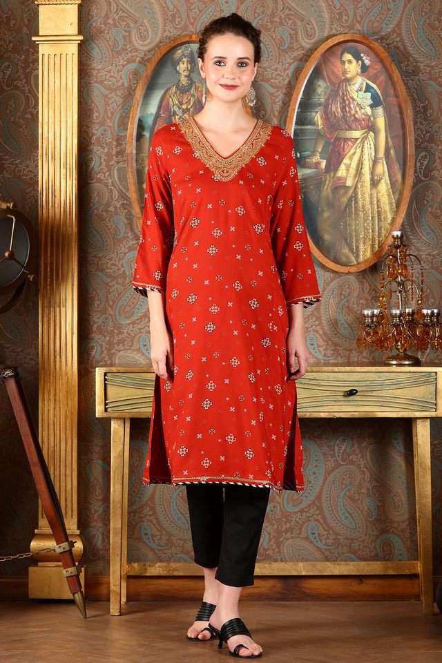Geometric-Print-Viscose-V-Neck-Women-s-Festive-Wear-Kurta