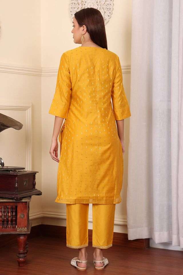 Yarn-Dyed-Viscose-V-Neck-Women-s-Kurta