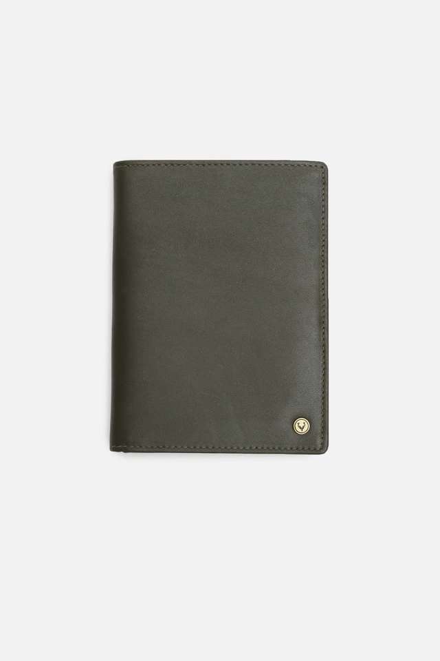 Bi-Fold-Leather-Men-s-Formal-Wear-Passport-Holder