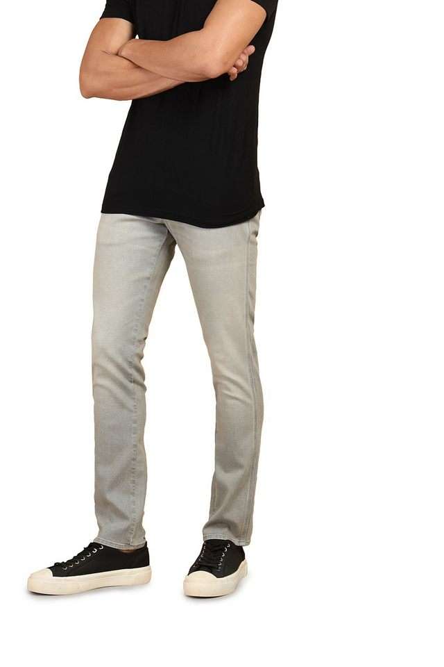 Light-Wash-Blended-Fabric-Tapered-Fit-Men-s-Jeans