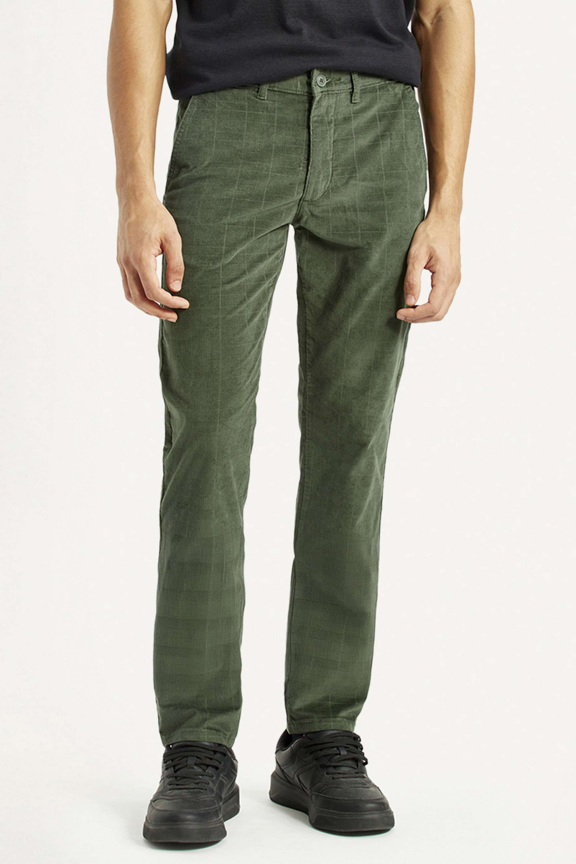 Checks-Cotton-Blend-Slim-Fit-Men-s-Trousers