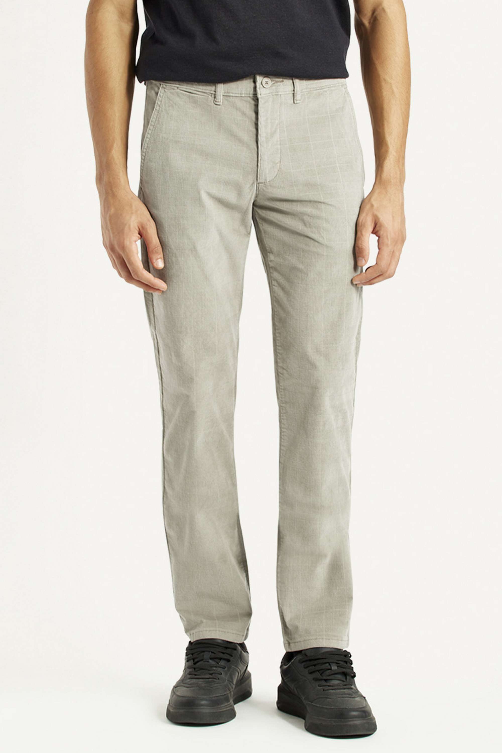 Checks-Cotton-Blend-Slim-Fit-Men-s-Trousers