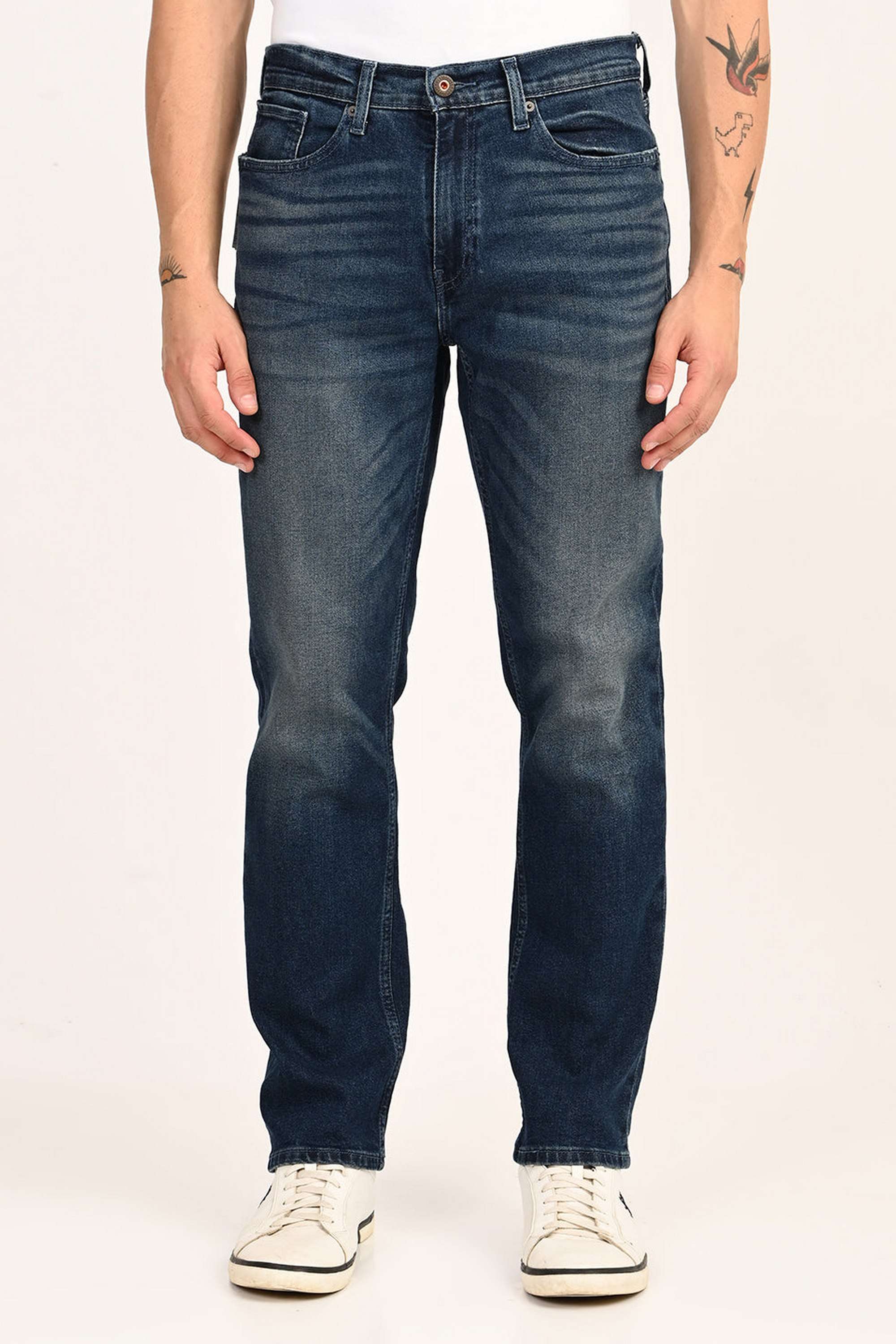Blended-Fabric-Tapered-Fit-Men-Jeans