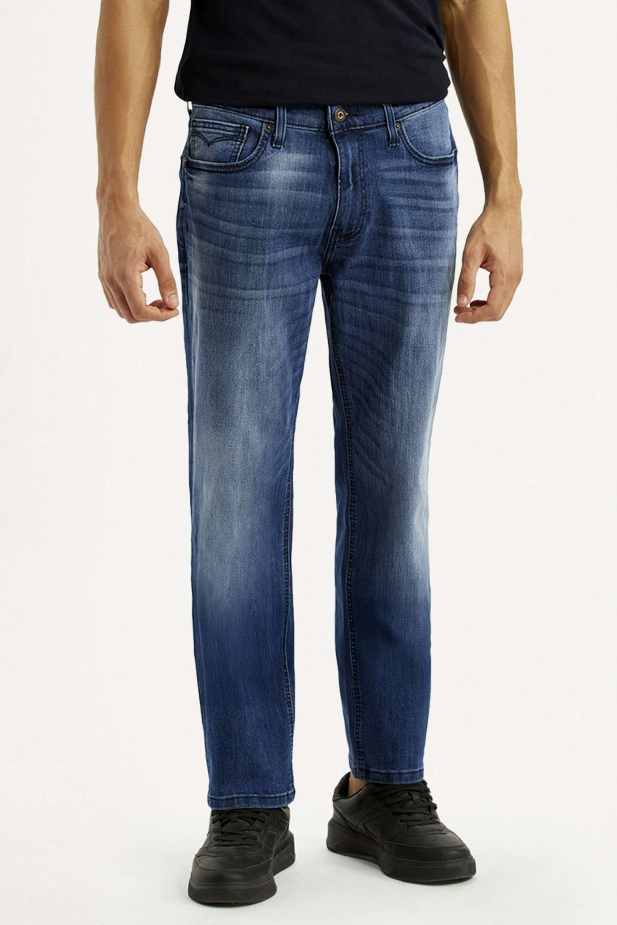 Solid-Cotton-Blend-Tapered-Fit-Men-s-Jeans