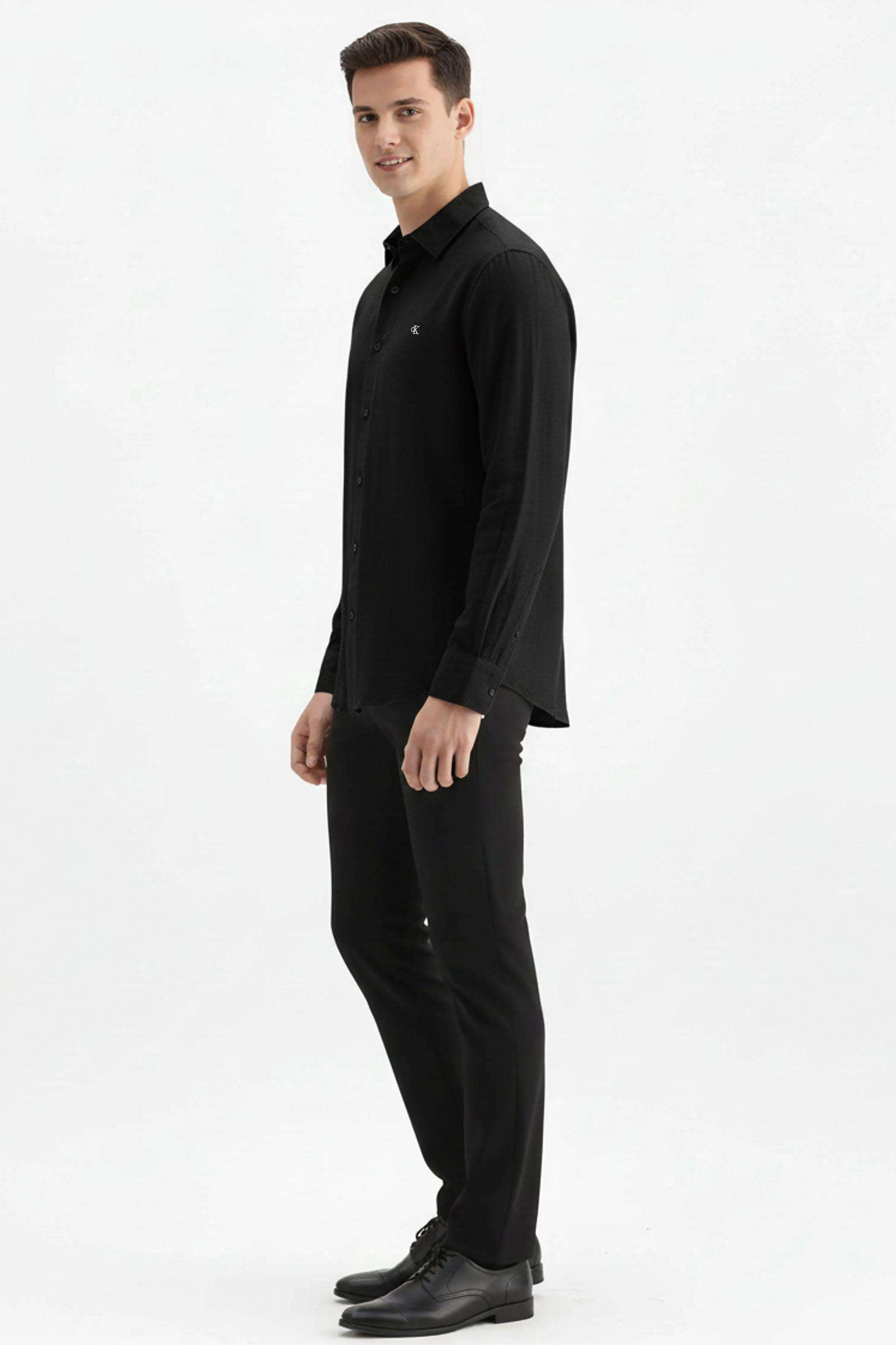Solid-Blended-Fabric-Regular-Fit-Men-s-Casual-Shirt