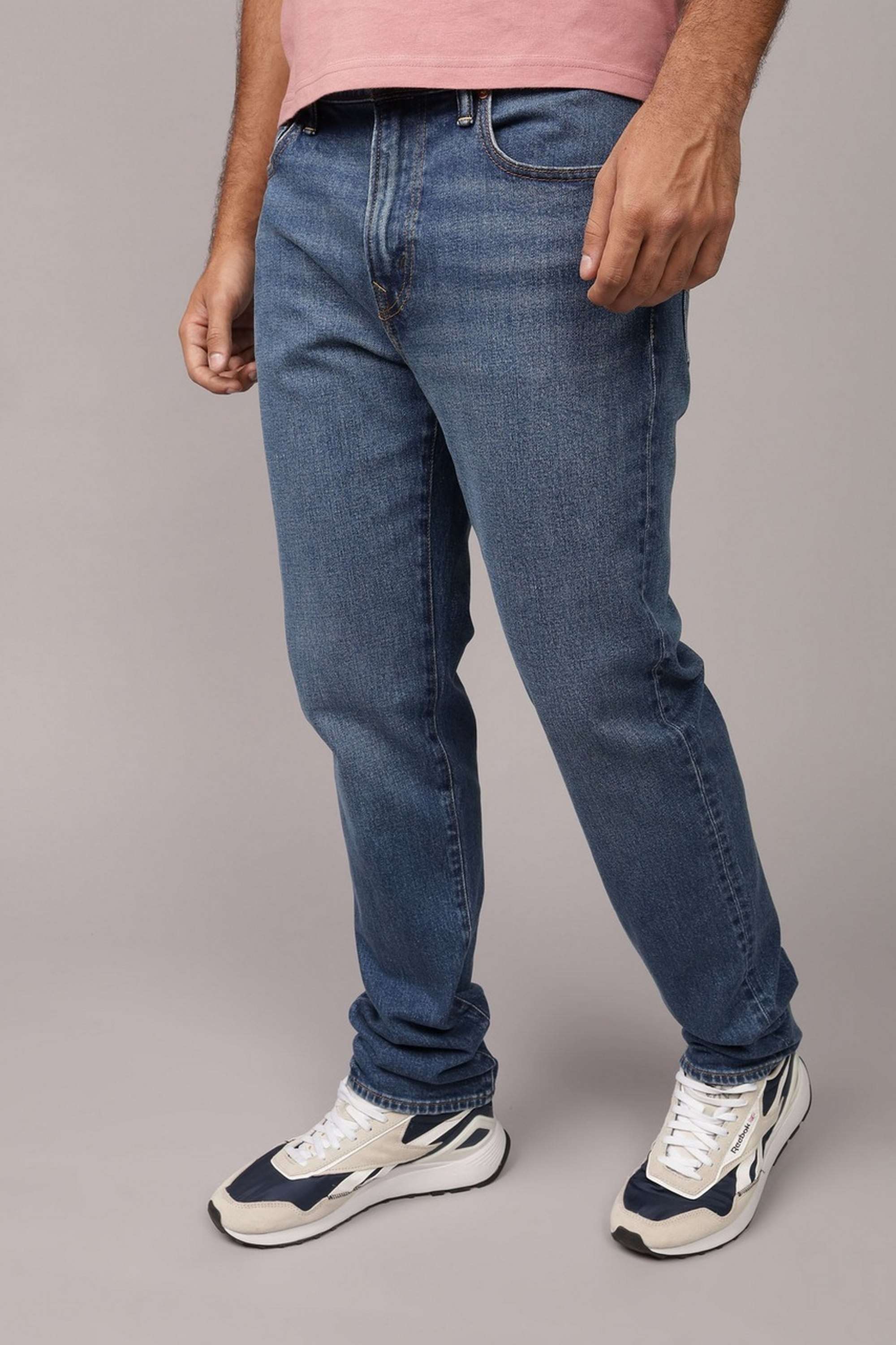 Light-Wash-Cotton-Stretch-Straight-Fit-Men-s-Jeans