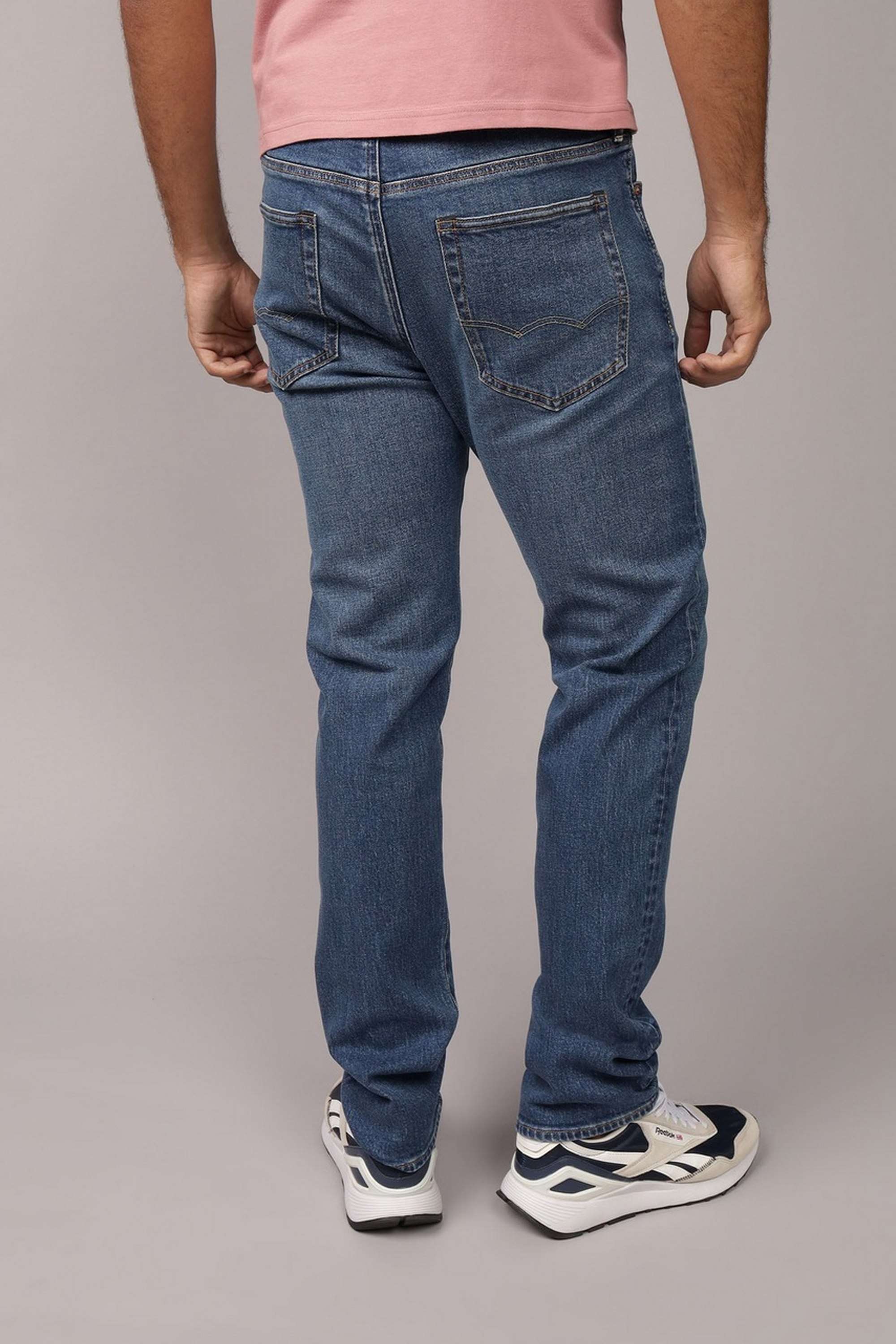 Light-Wash-Cotton-Stretch-Straight-Fit-Men-s-Jeans