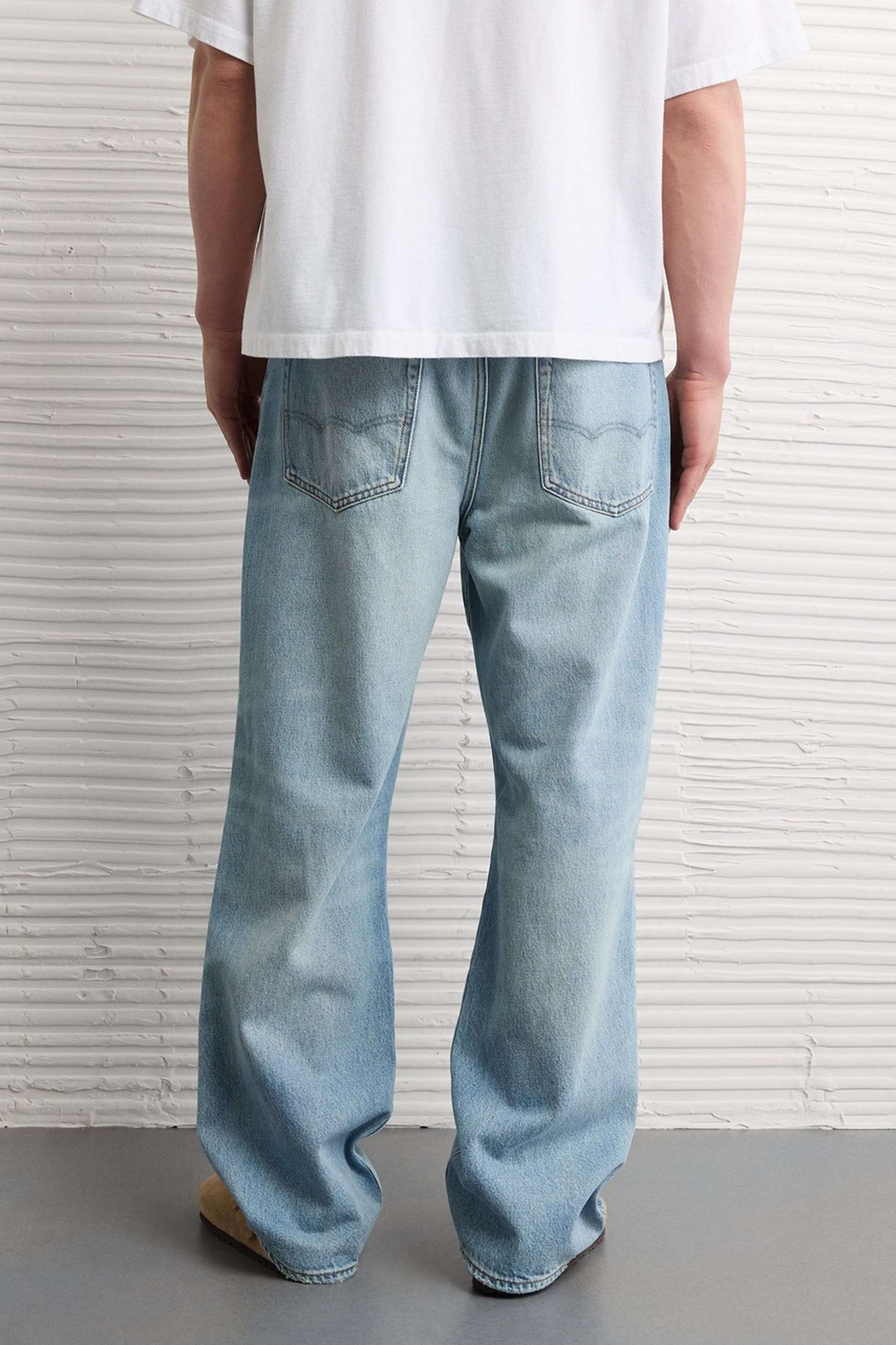Light-Wash-Cotton-Stretch-Relaxed-Fit-Men-s-Jeans