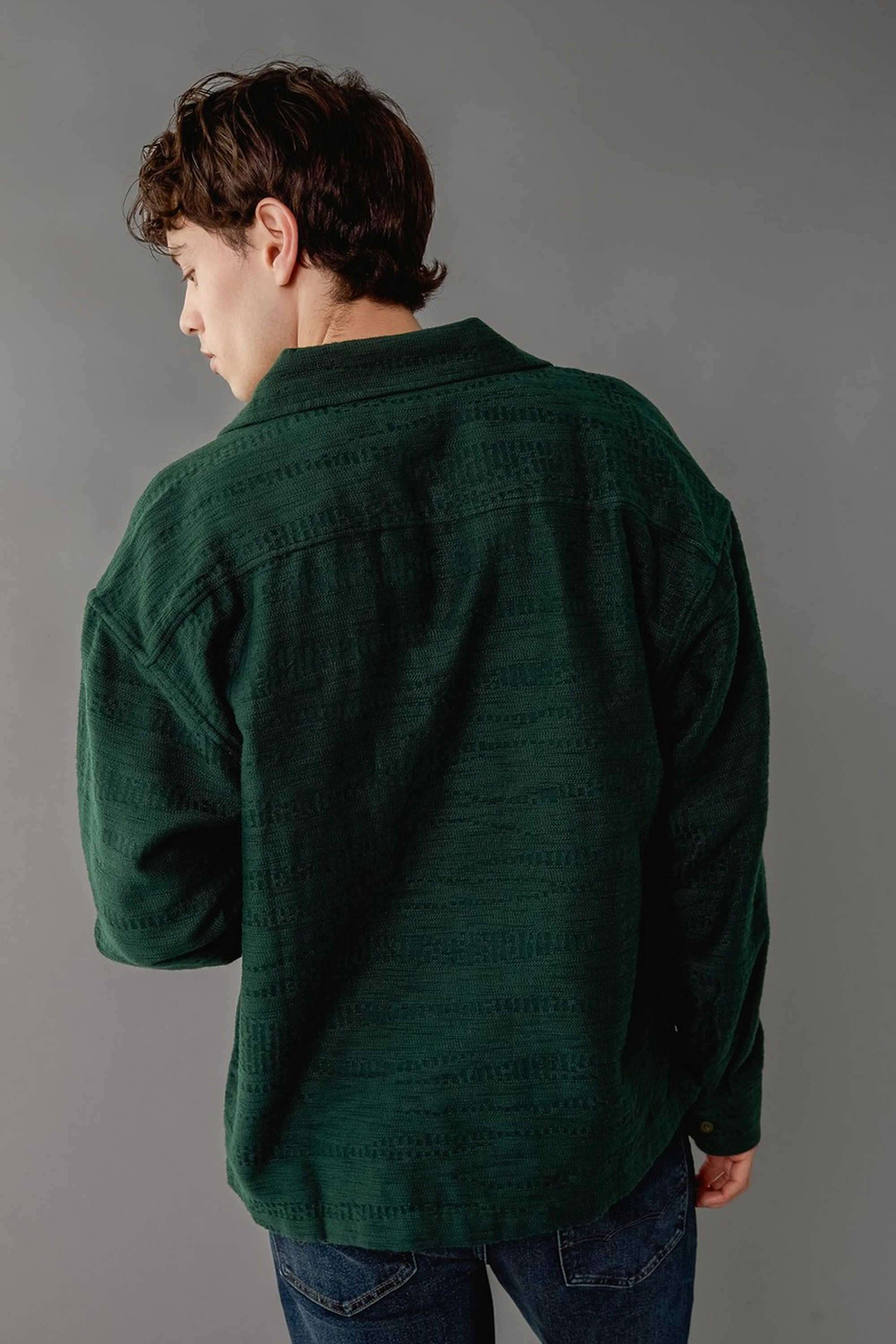 Solid-Blended-Fabric-Regular-Fit-Men-s-Casual-Shirt