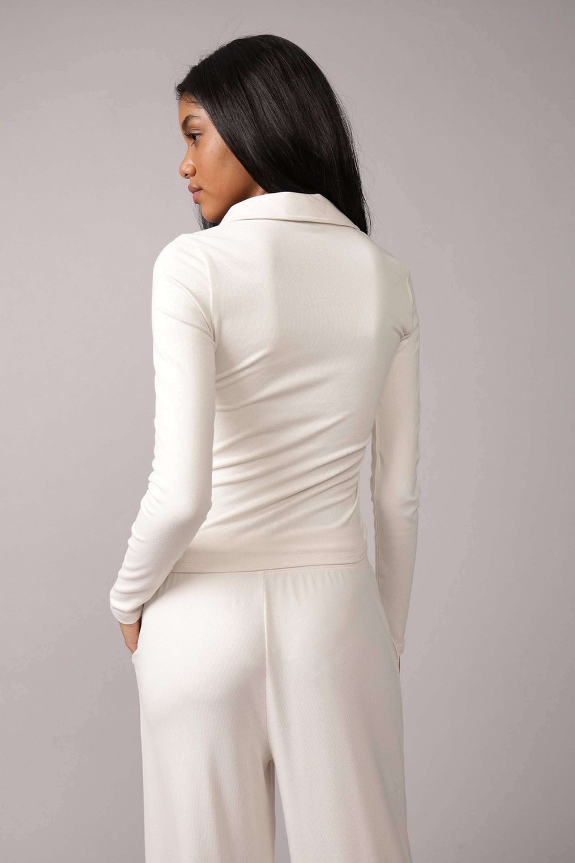 Solid-Blended-Fabric-Round-Neck-Women-s-Tops-&-Tees