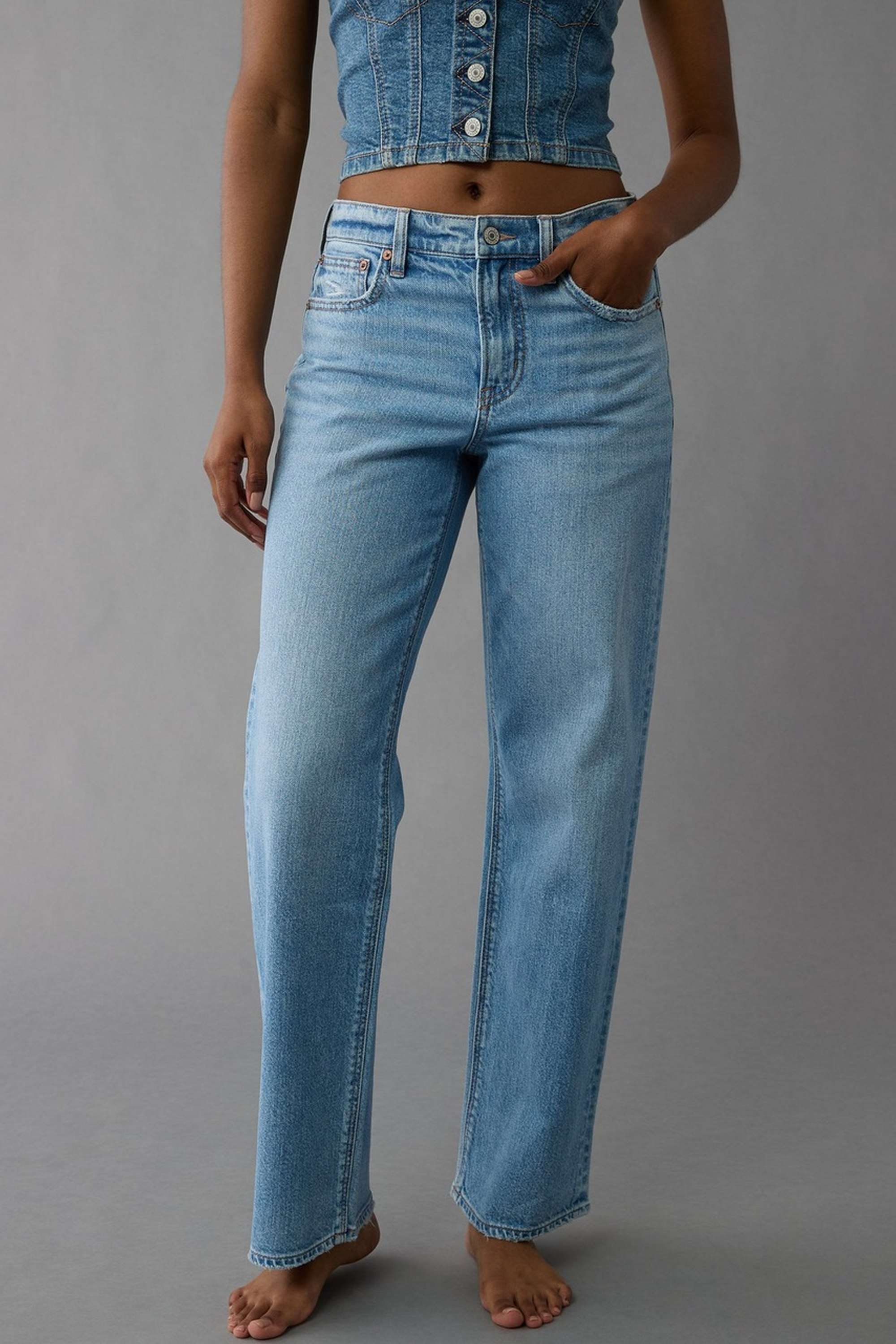 High-Rise-Light-Wash-Blended-Fabric-Straight-Fit-Women-Jeans