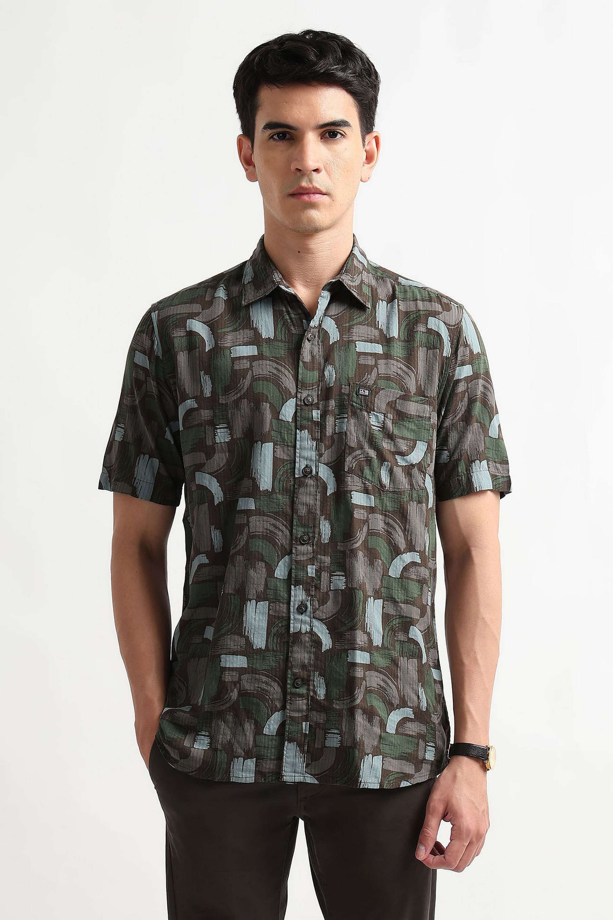 Abstract-Cotton-Regular-Fit-Men-s-Casual-Wear-Shirt
