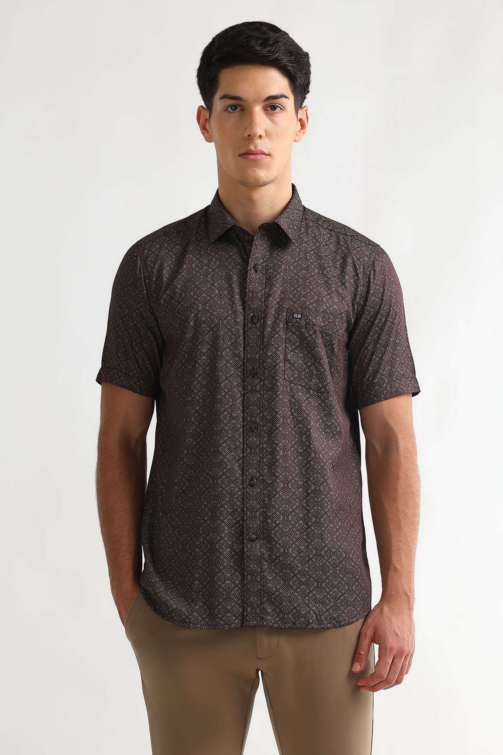 Geometric-Print-Cotton-Regular-Fit-Men-s-Casual-Wear-Shirt