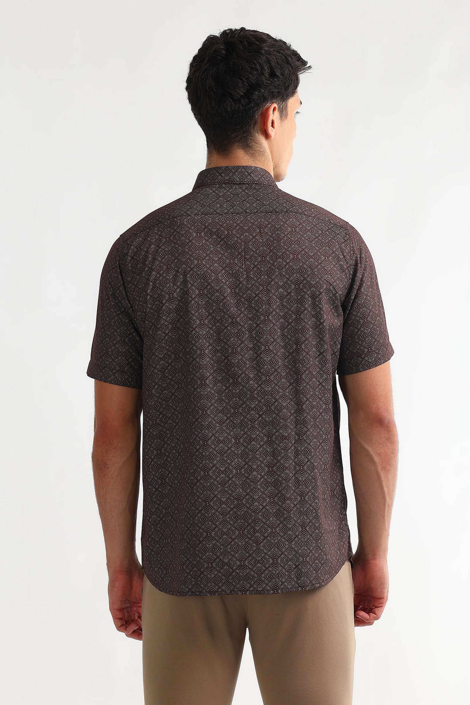 Geometric-Print-Cotton-Regular-Fit-Men-s-Casual-Wear-Shirt