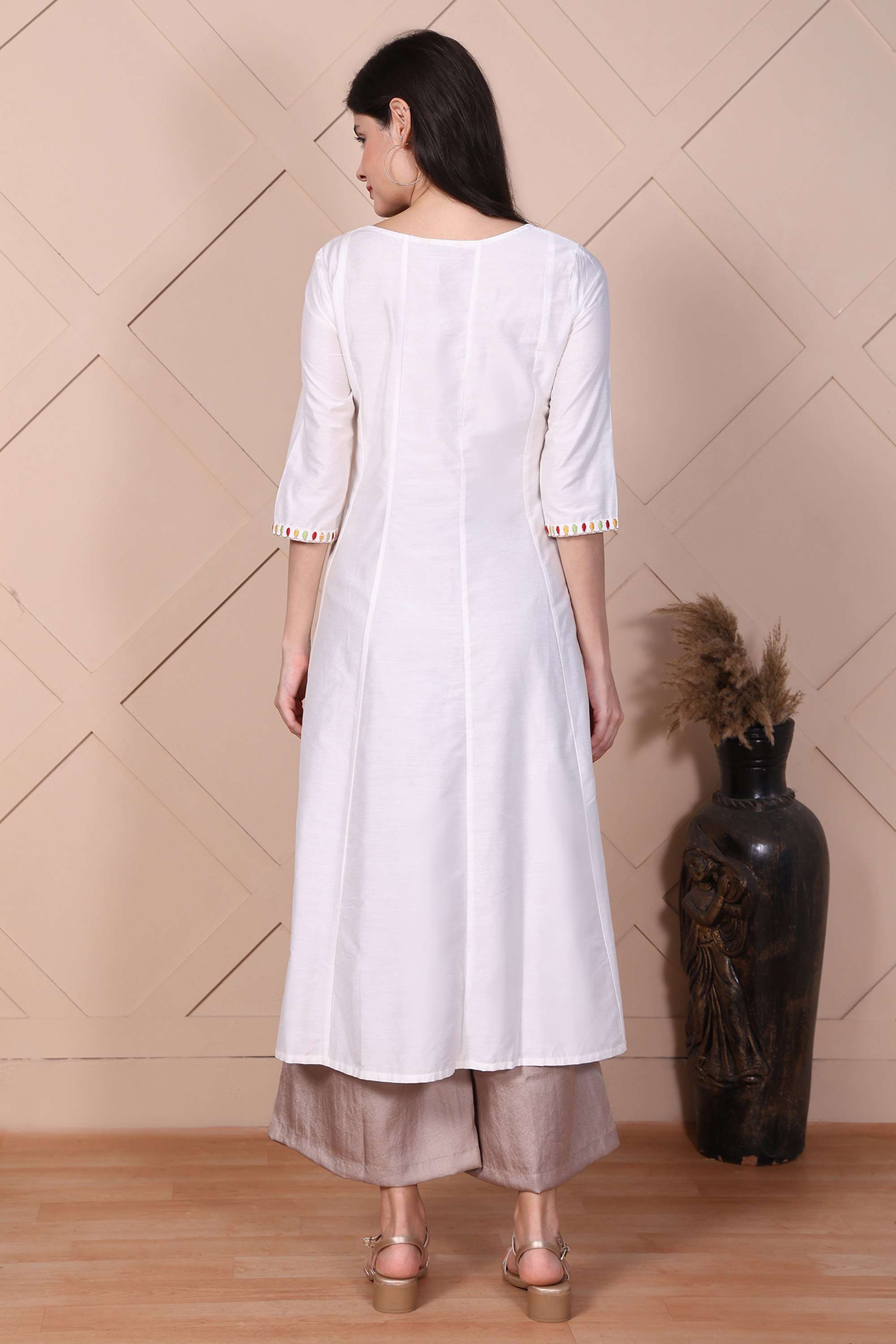 Embroidered-Viscose-Round-Neck-Women-s-Festive-Wear-Kurta