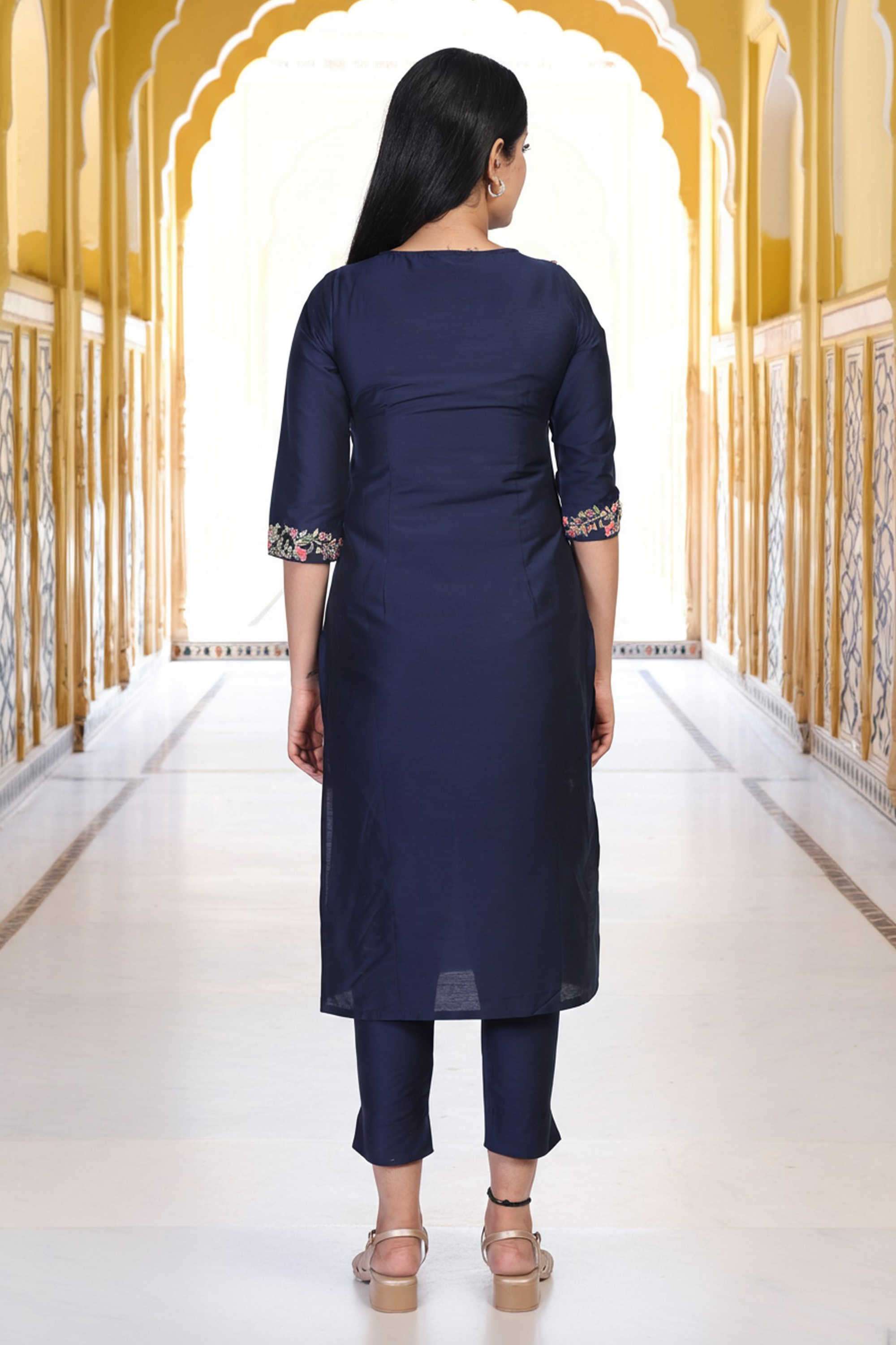 Embroidered-Blended-Fabric-Women-Festive-Wear-Kurta