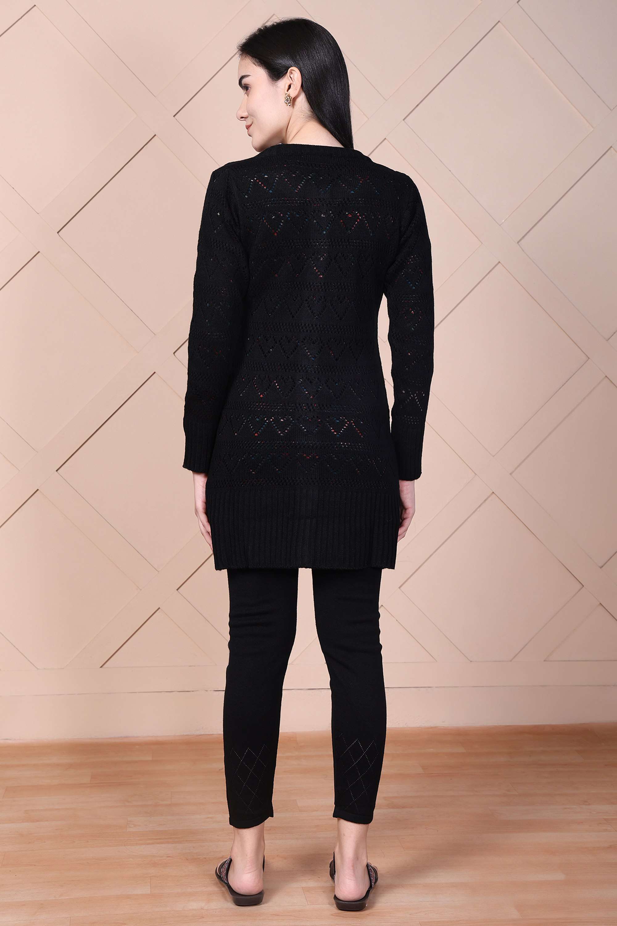 Geometric-Print-Acrylic-Round-Neck-Women-s-Cardigan