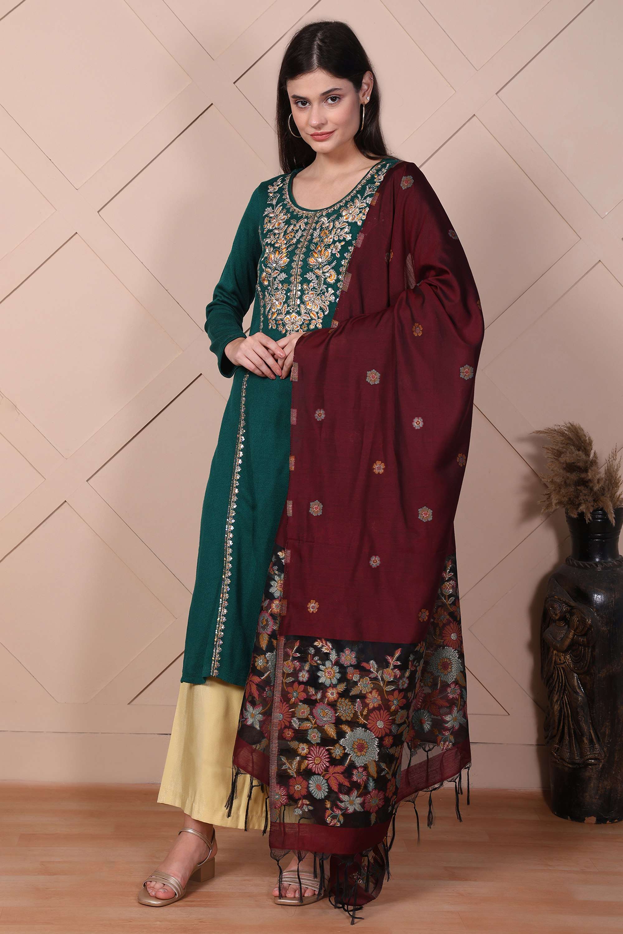 Embroidered-Polyester-Women-s-Shawl