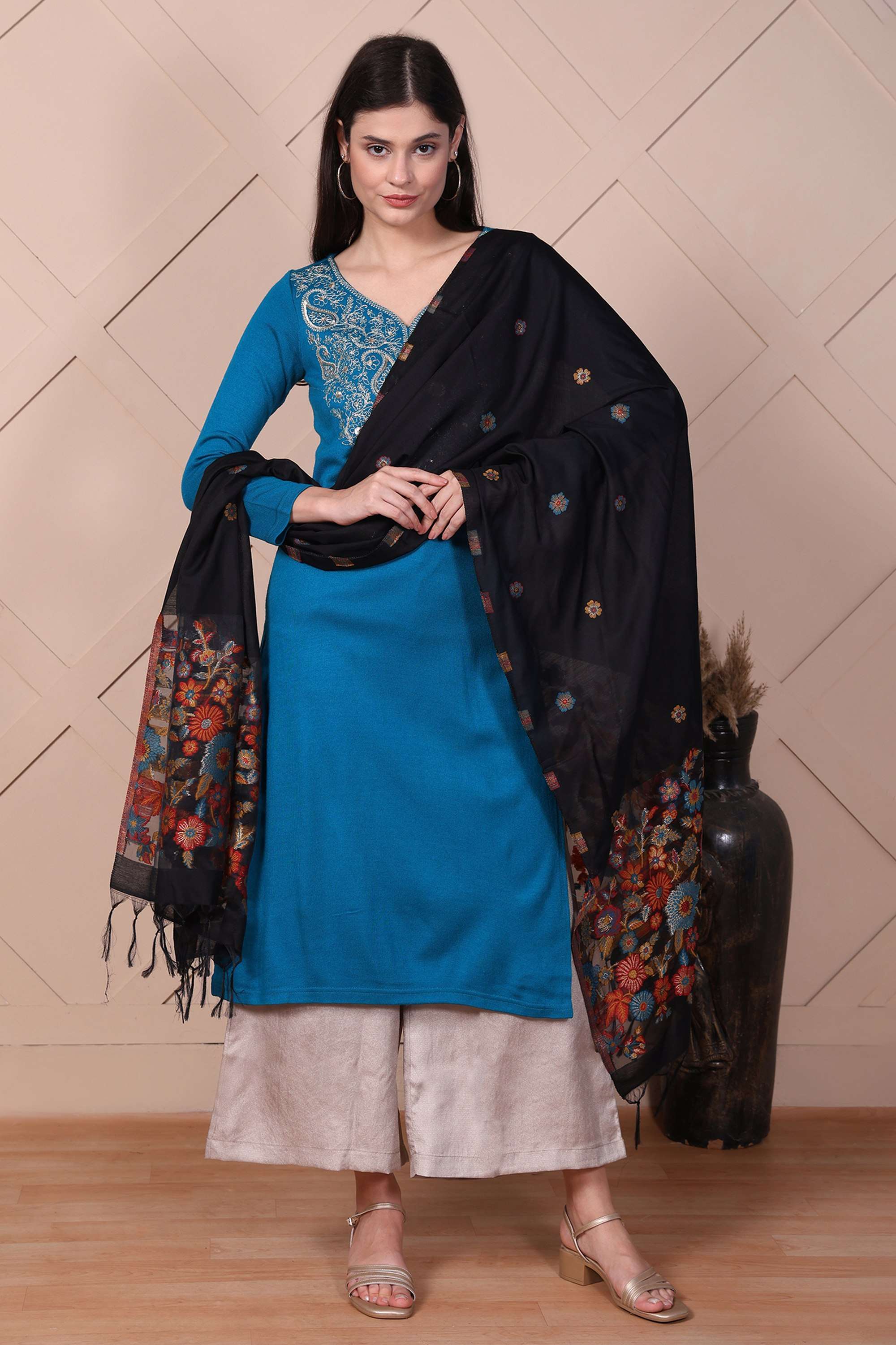 Embroidered-Polyester-Women-s-Shawl